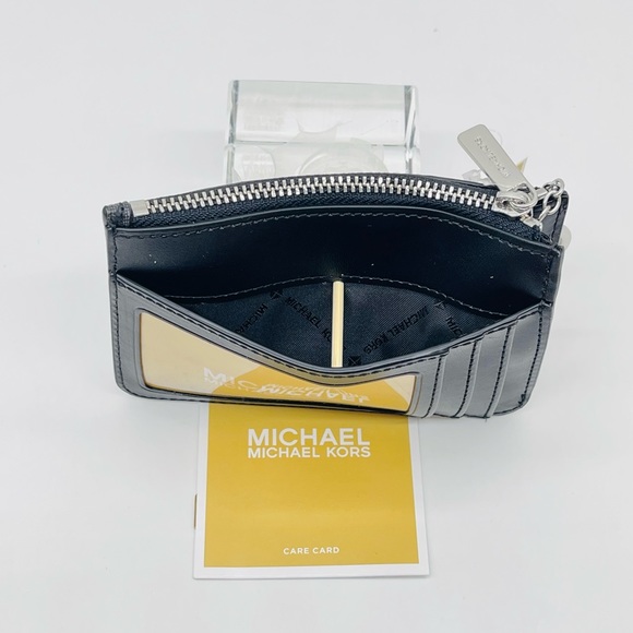 Michael Kors Small TZ Coinpouch w/ID - Picture 4 of 5